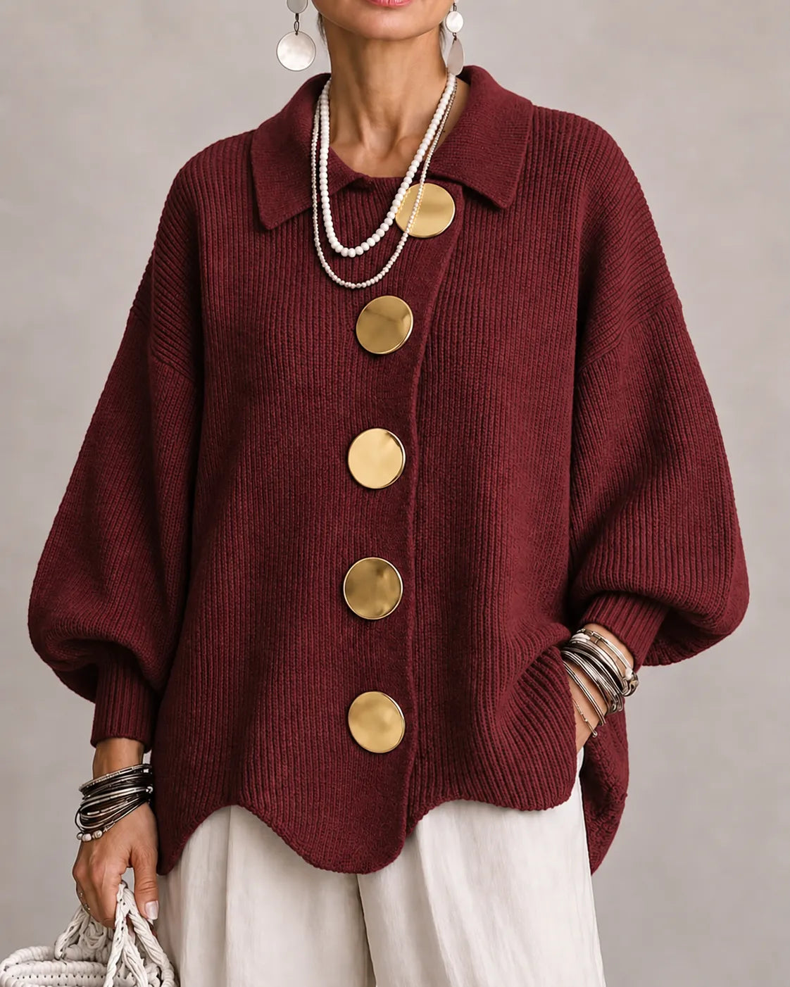 Elara | Cardigan Oversize en Maille à Boutons Dorés