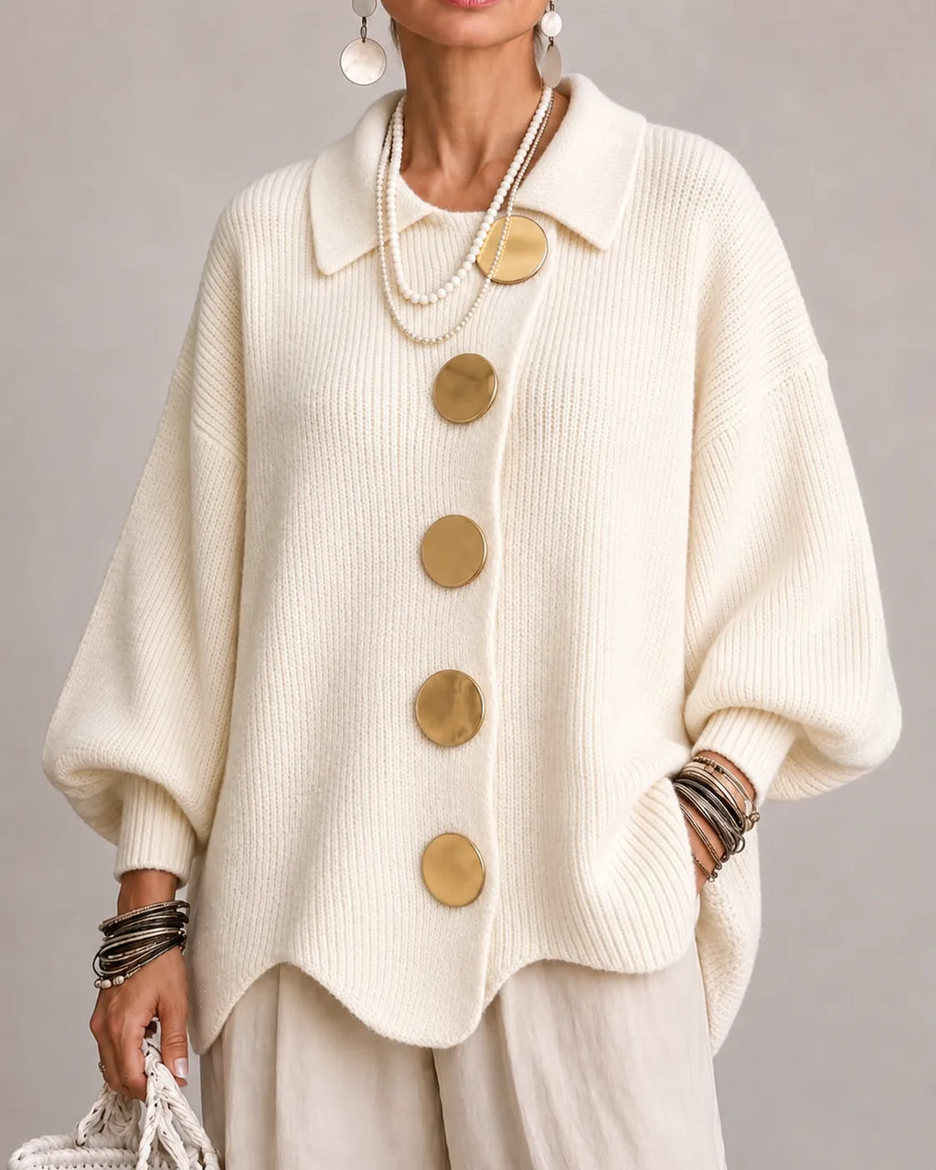 Elara | Cardigan Oversize en Maille à Boutons Dorés