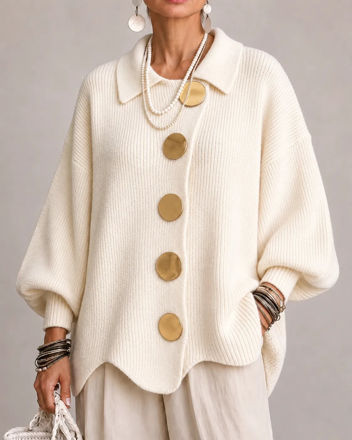 Elara | Cardigan Oversize en Maille à Boutons Dorés