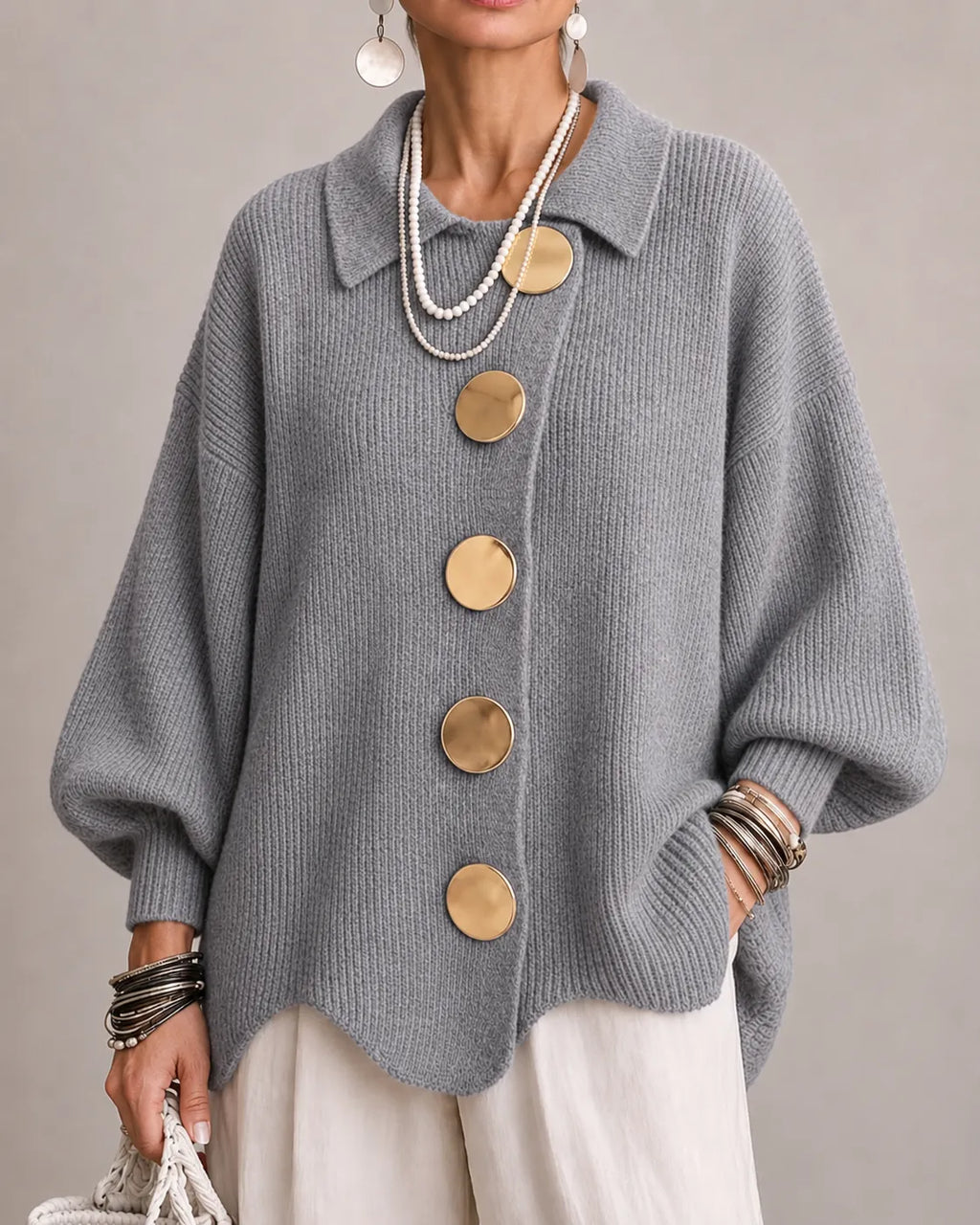 Elara | Cardigan Oversize en Maille à Boutons Dorés