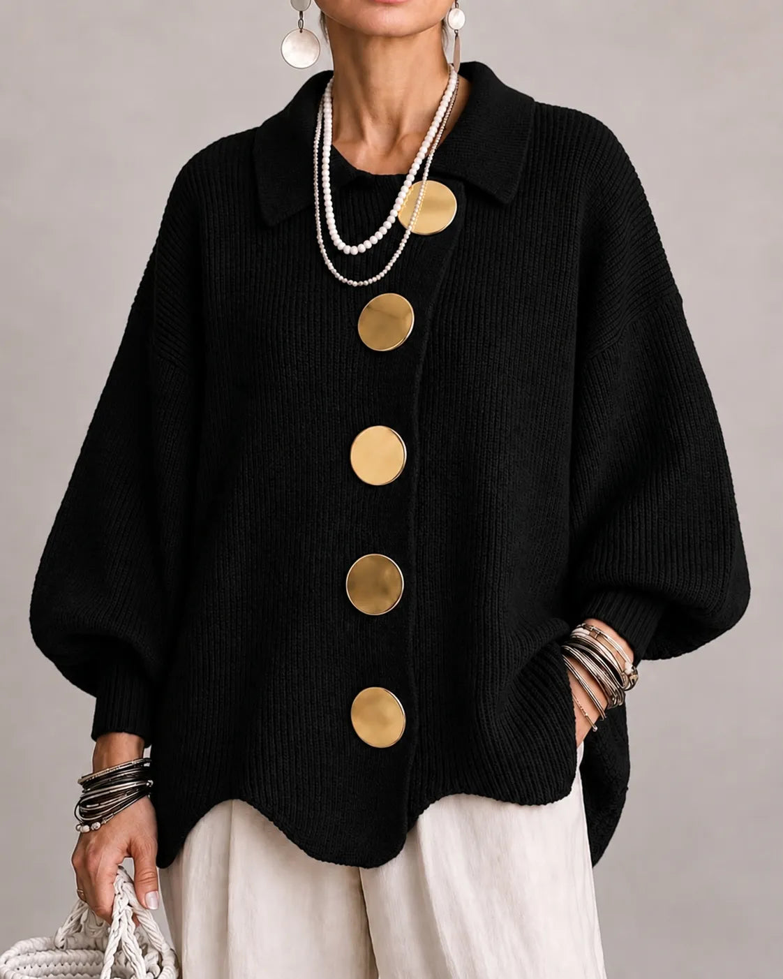 Elara | Cardigan Oversize en Maille à Boutons Dorés