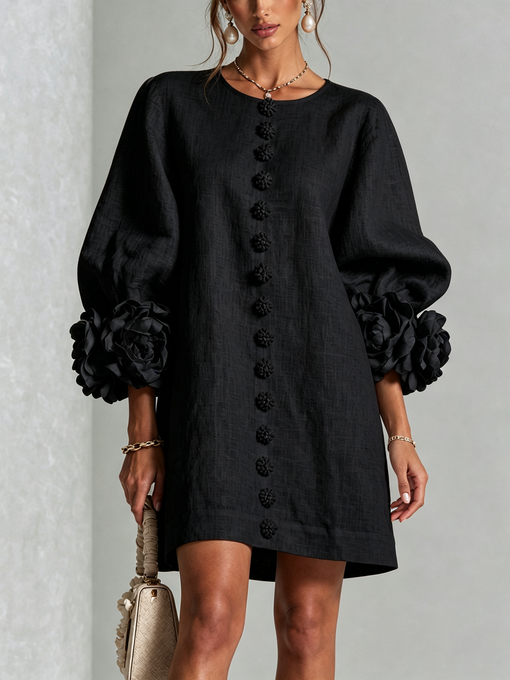 Cecilia | Robe Mini en Mélange de Lin à Poignets Fleur, Noir