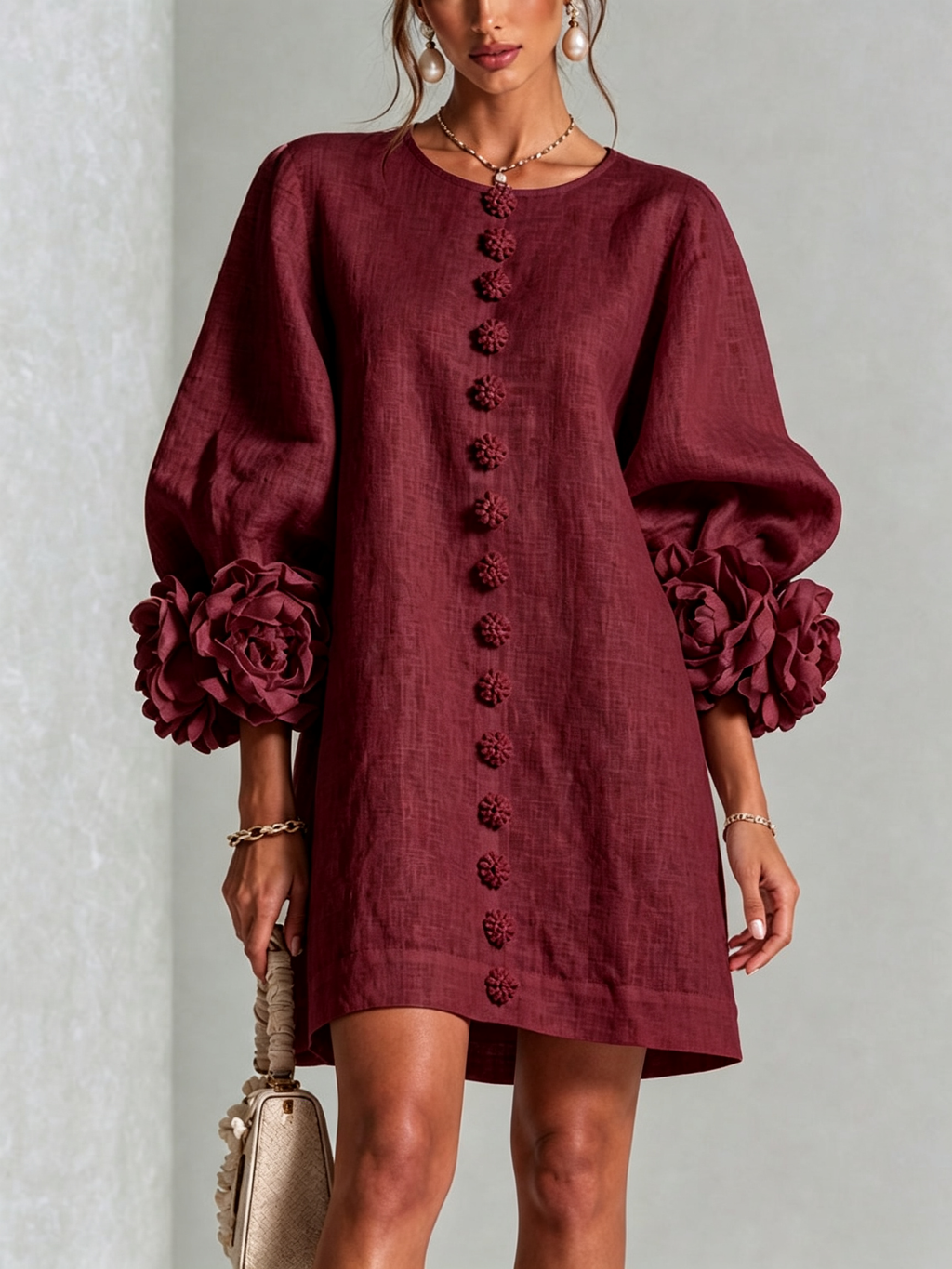 Ilaria | Robe Mini en Mélange de Lin à Poignets Fleur, Bordeaux