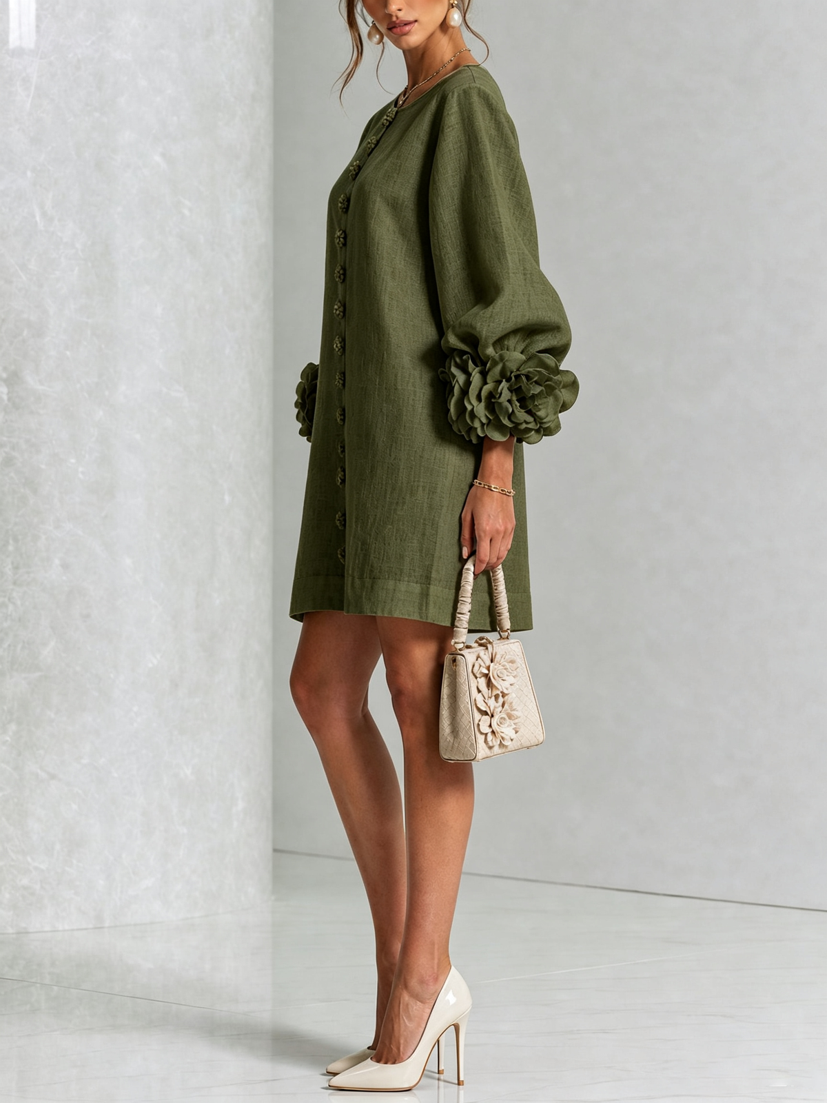 Gaia | Robe Mini en Mélange de Lin à Poignets Fleur, Vert Olive