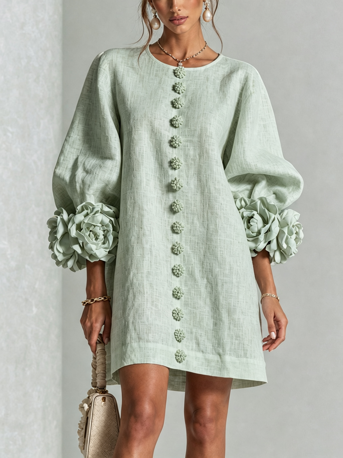 Delia | Robe Mini en Mélange de Lin à Poignets Fleur, Vert Sauge