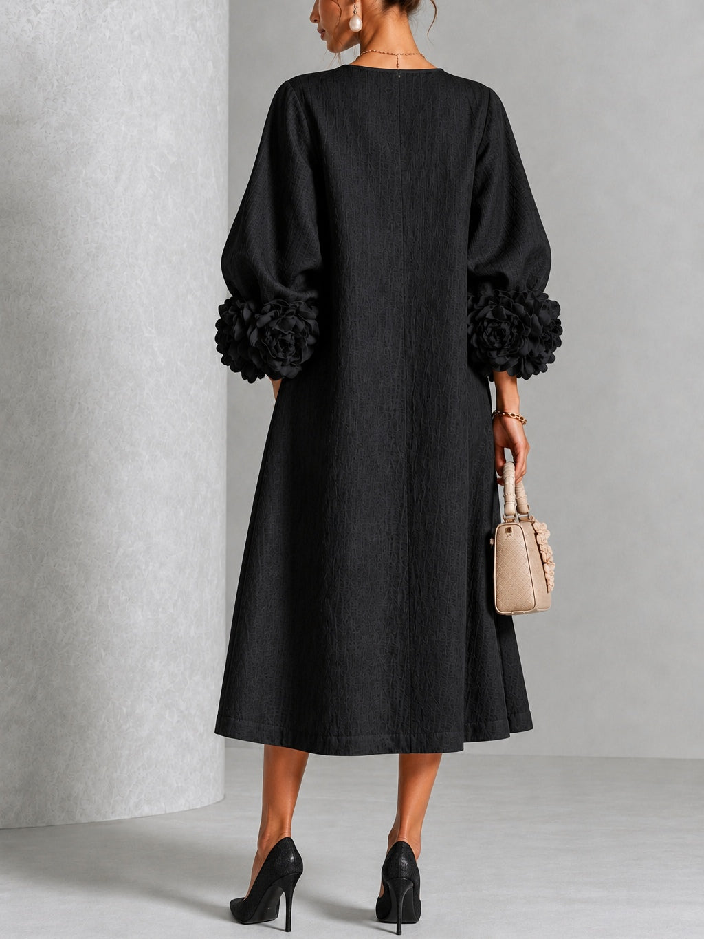 Diana | Robe Midi en Mélange de Lin à Poignets Fleur, Noir